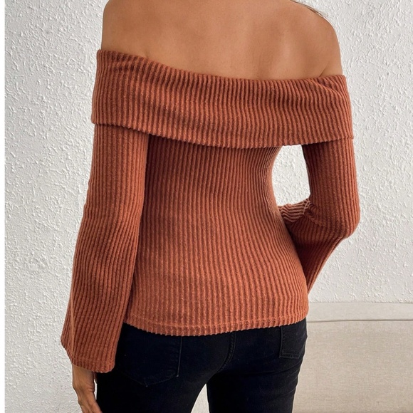 Maternity Ribbed Off Shoulder Flare Long Sleeve Top - Picture 2 of 10